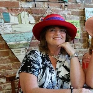 Meet your Posher, Debbie